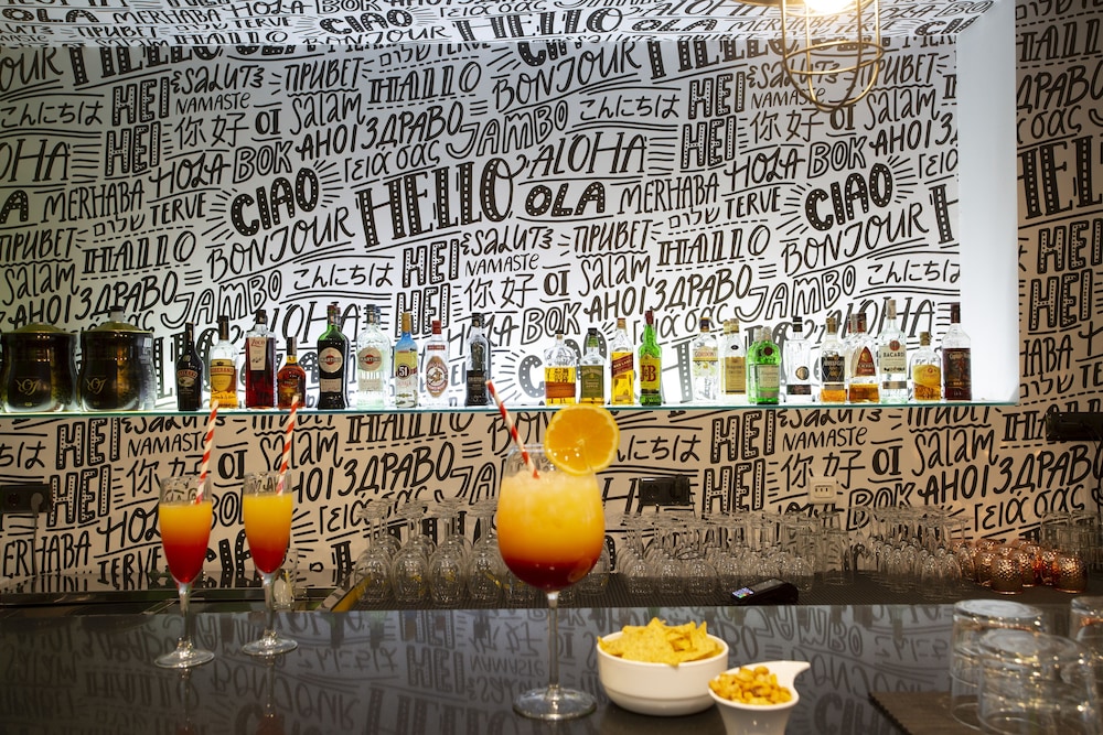 Hotel Casual Pop Art Benidorm 41/80