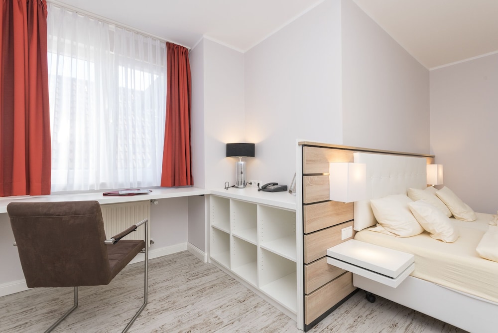Hotel Tiek 17/50