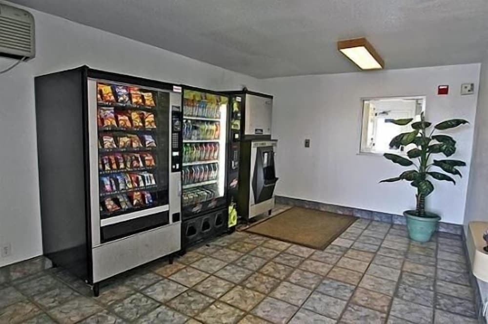 Hilltop Inn Suites 9/28