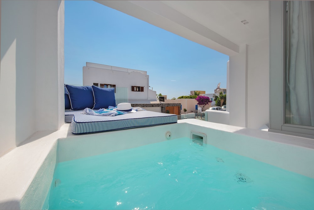 Harmony Suites 40/50