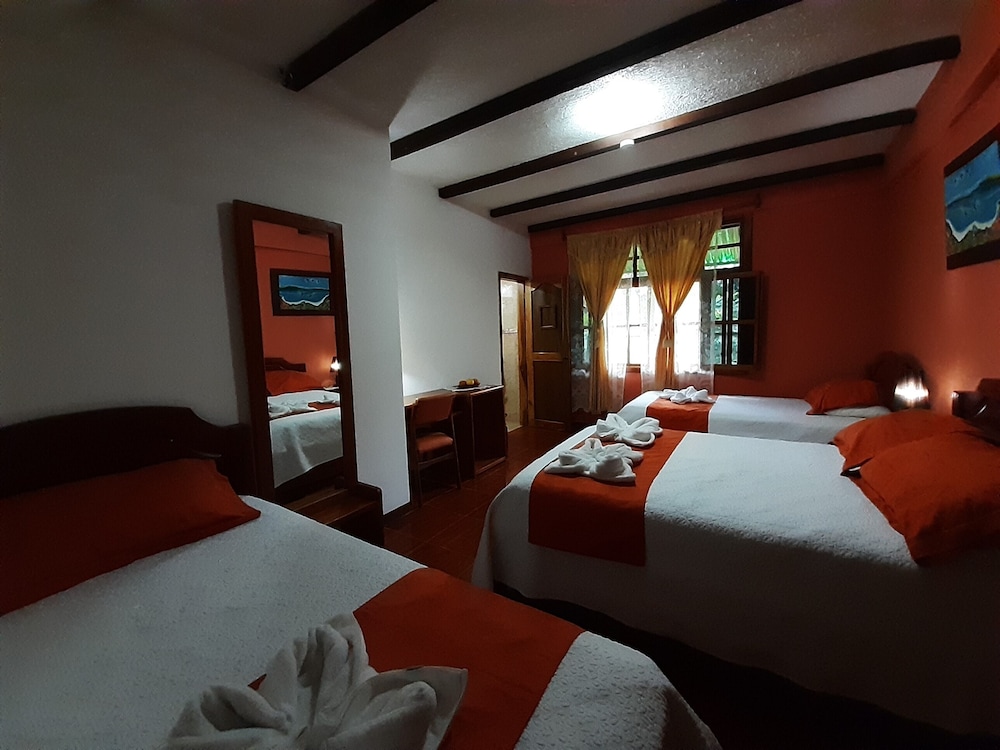 Suymar Ecolodge Galapagos 23/75