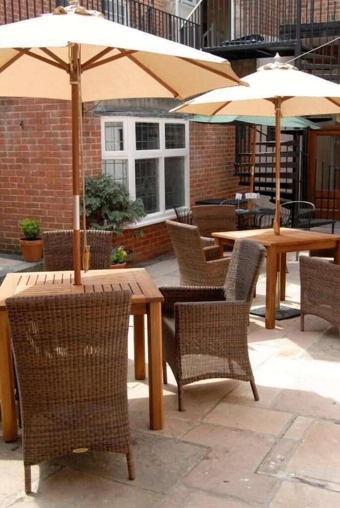The Lion Pub With Rooms 45/63