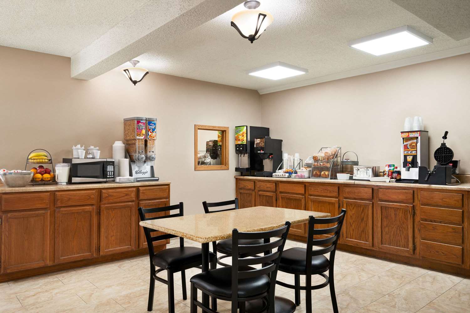 Super 8 by Wyndham Liberal KS 12/19
