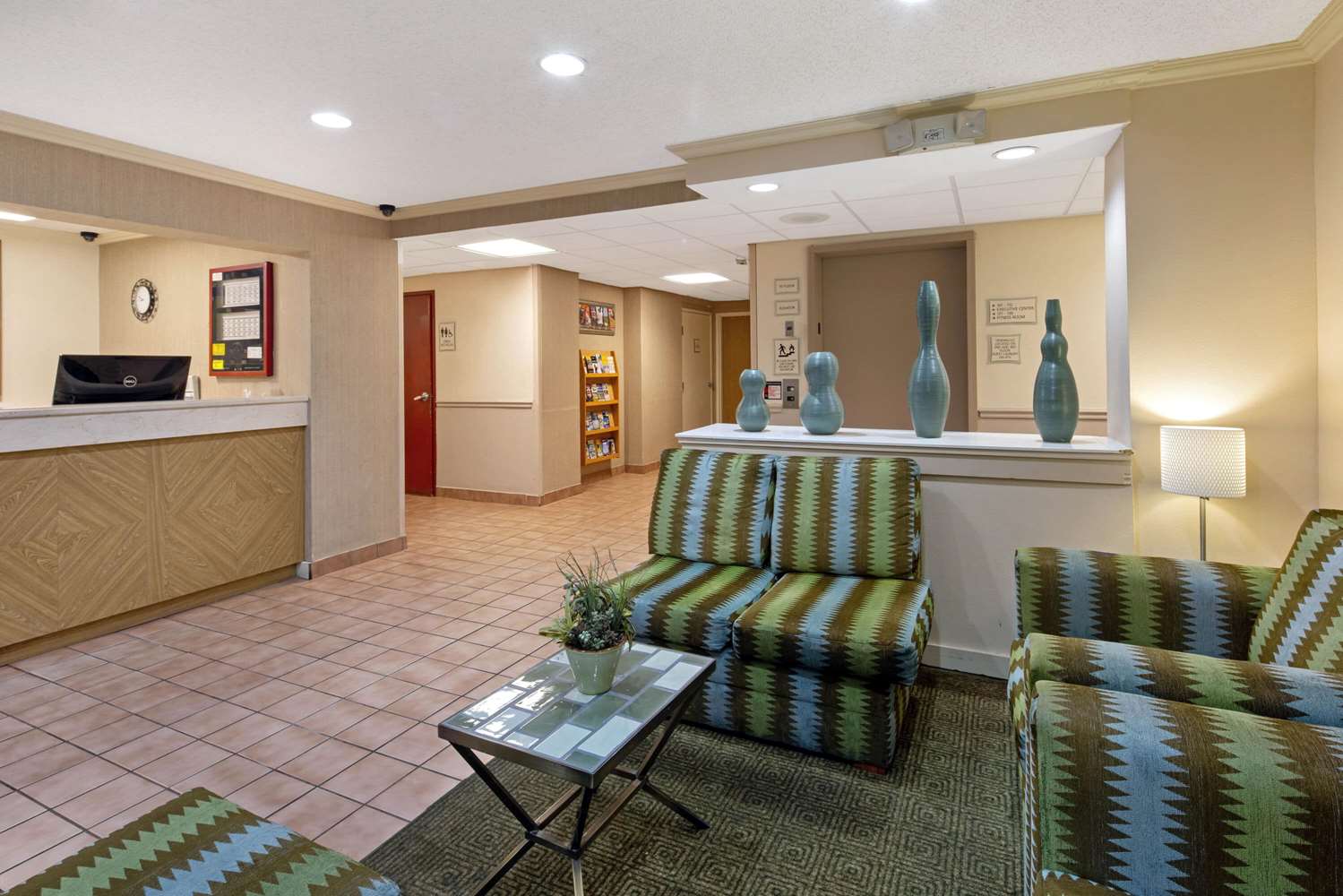 La Quinta Inn & Suites by Wyndham Sawgrass 41/55