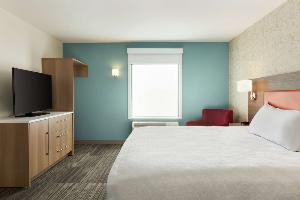 SUITE, KING BED, ACCESSIBLE