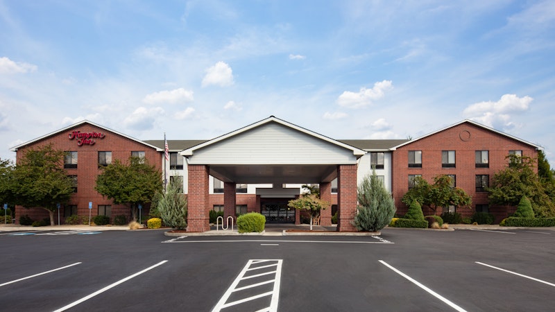 Hampton Inn Medford 41/42