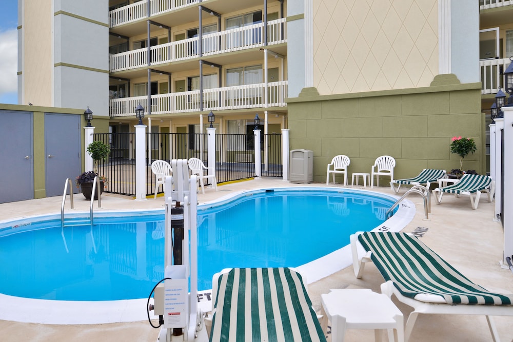 SureStay Hotel by Best Western Virginia Beach Royal Clipper 2/45