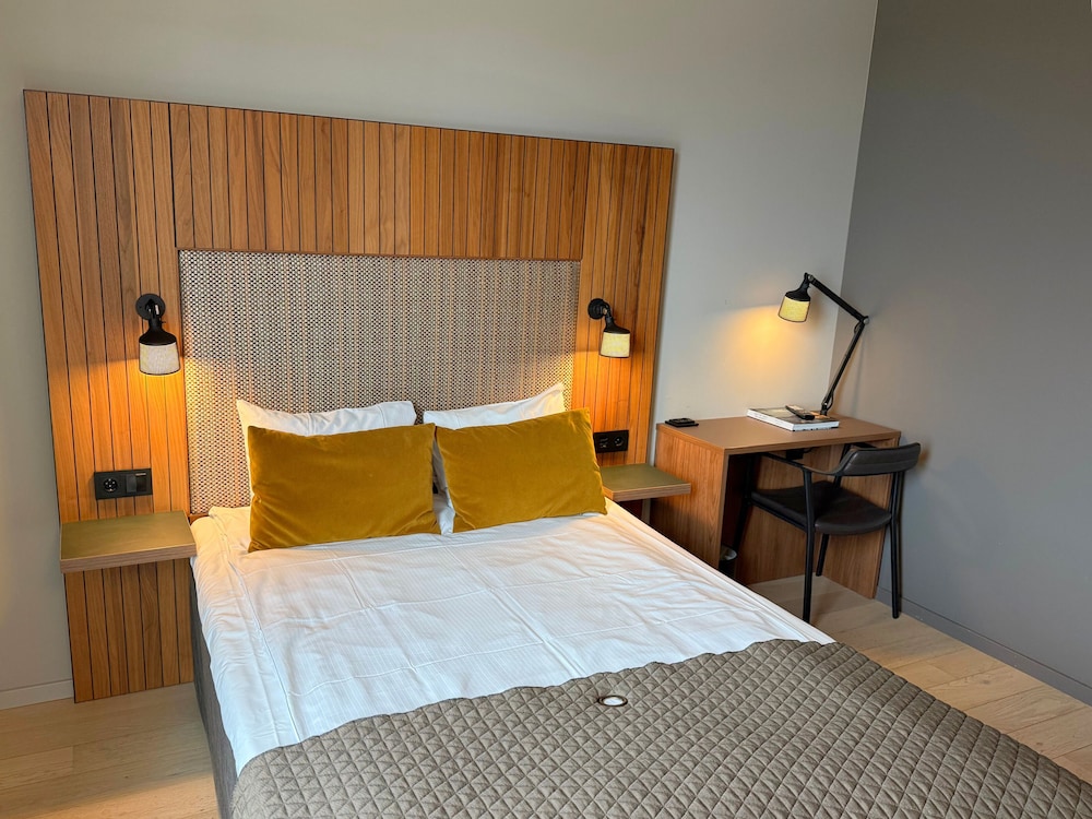Quality Hotel River Station 24/65