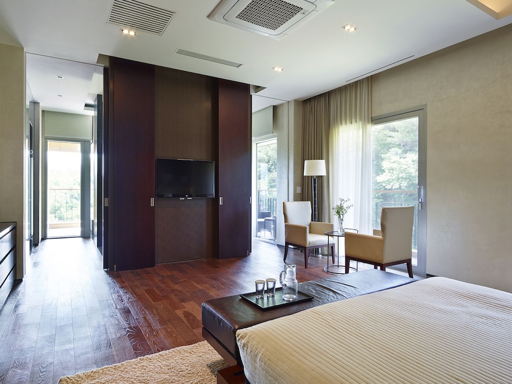The Suites Hotel Namwon 18/75