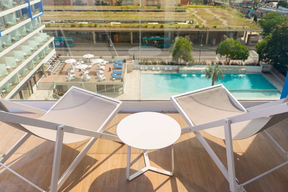 L Azure Hotel 6/64