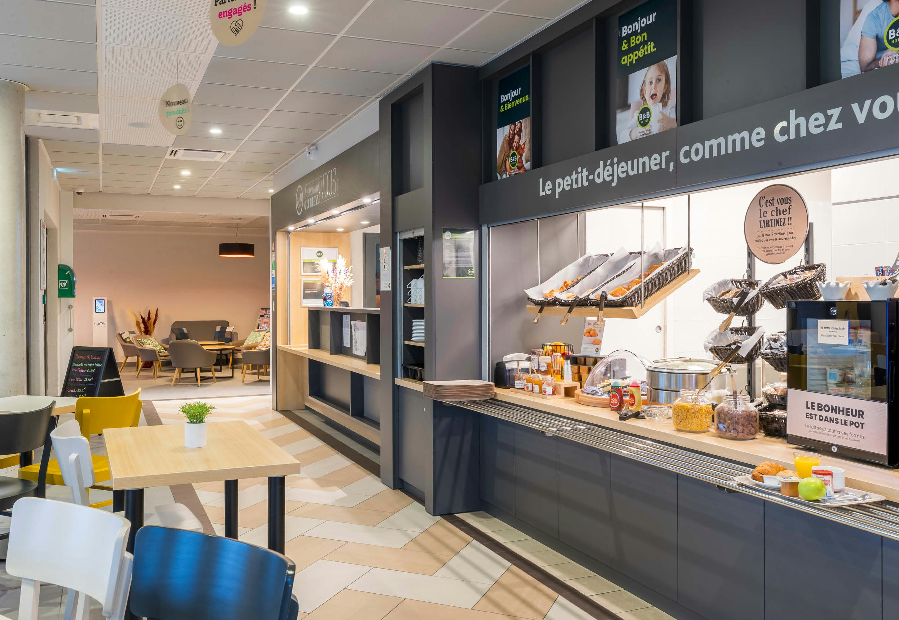 B&B Hotel Troyes Magasins d usine 18/26
