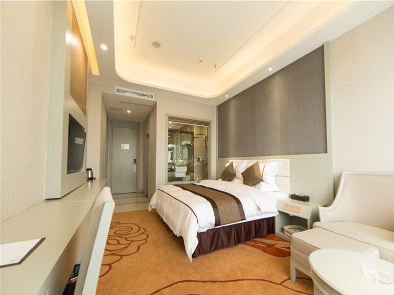 Business King Room