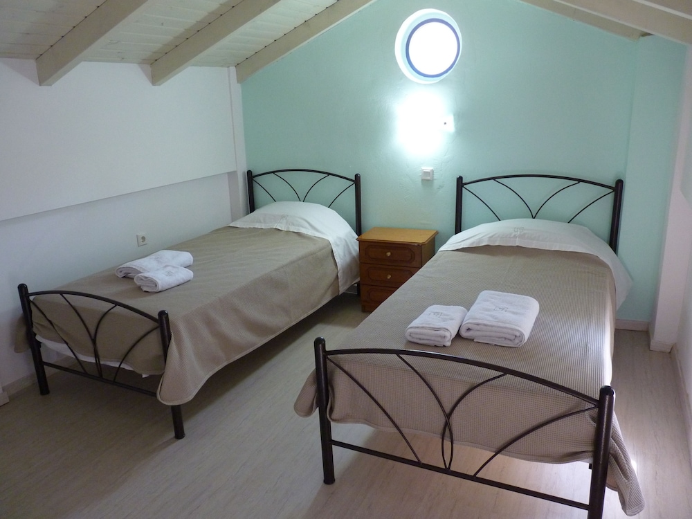 APARTMENT, SEA VIEW, ATTIC