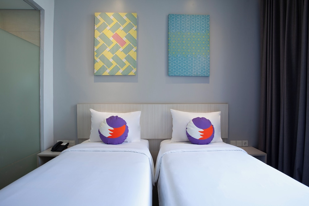 Fox Lite Hotel Cikarang 5/24
