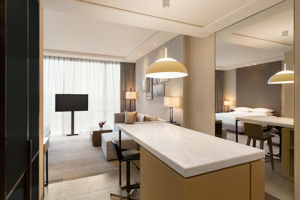 HYATT HOUSE SHANGHAI HONGQIAO CBD 56/66