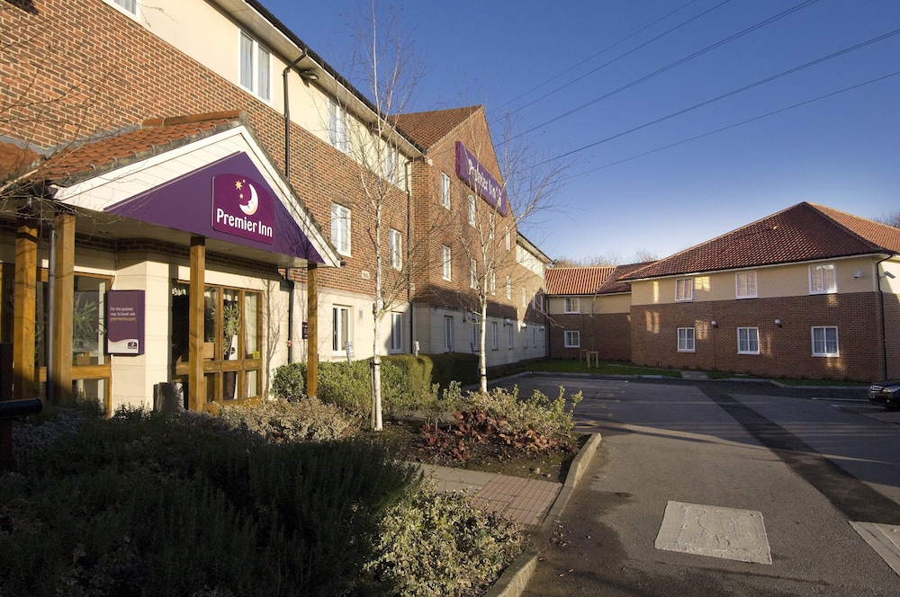 Premier Inn Swindon West 47/53