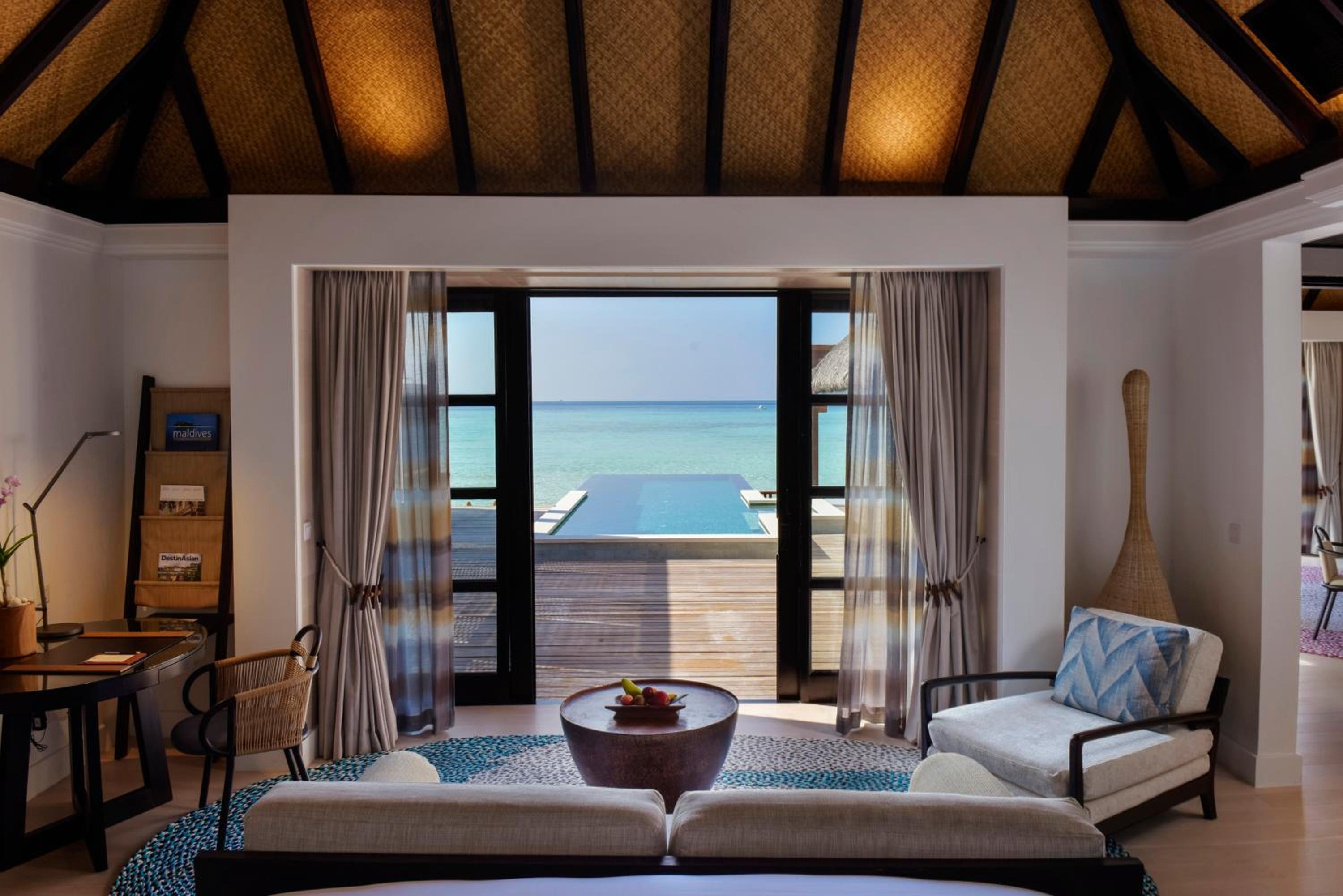 2 Bedrooms, Water, Family, Suite, King and Twin Beds