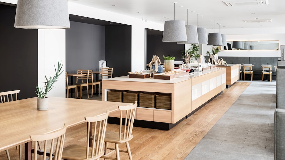 Vessel Inn Sakae Ekimae 53/66