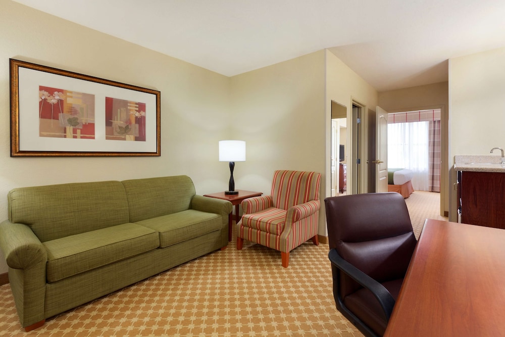 Country Inn and Suites By Radisson Gillette WY 33/51