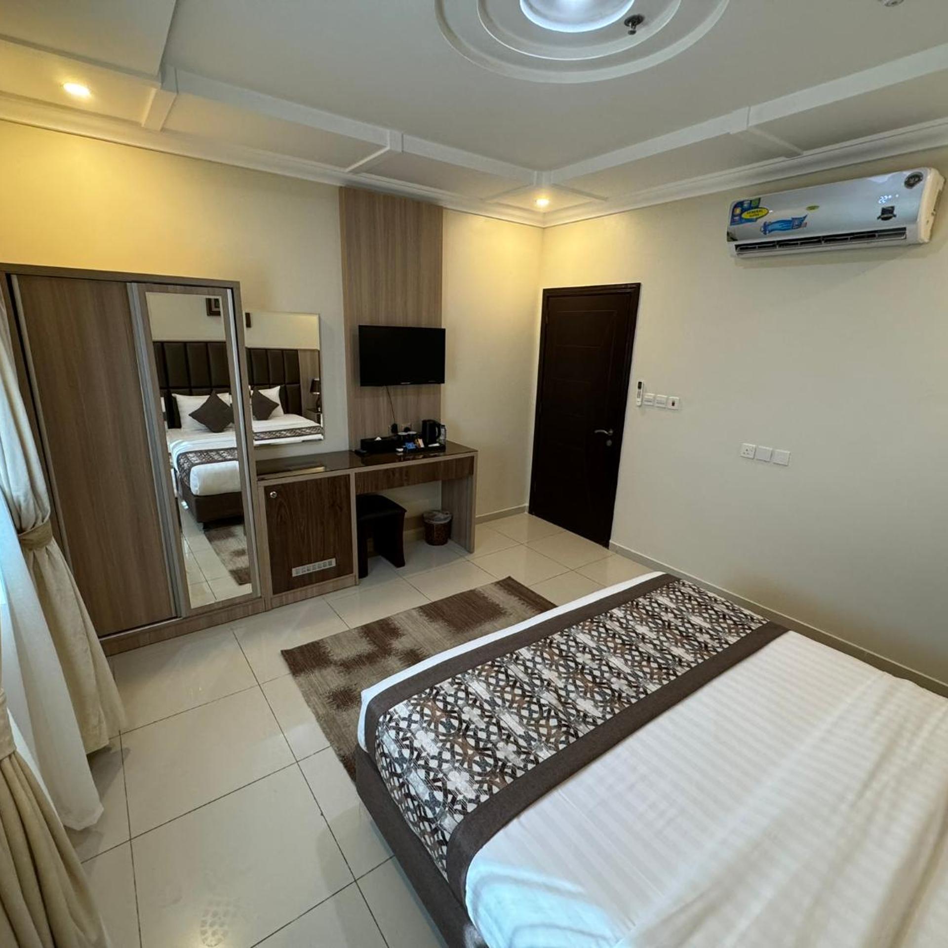 أجنحة واو(WOW Suites) 7/31