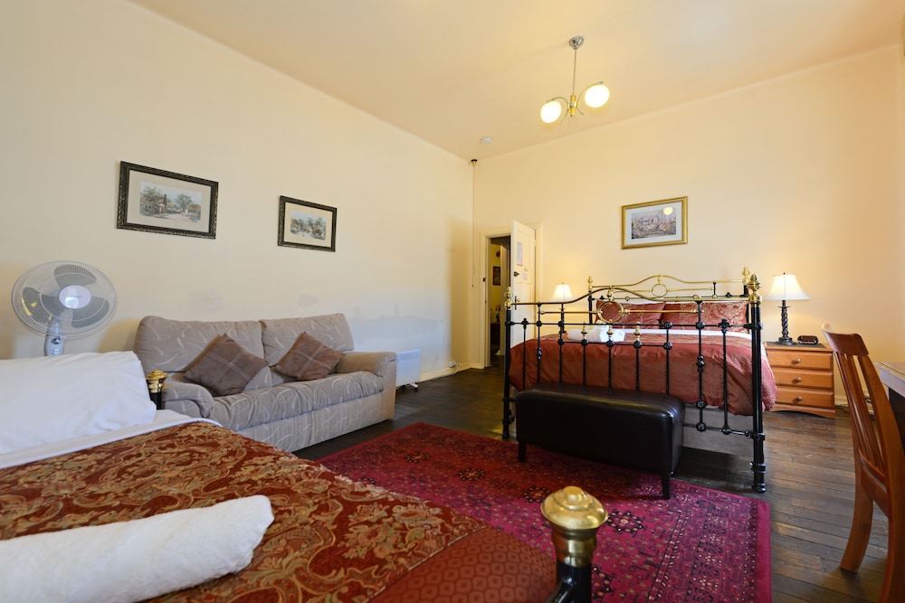 Edinburgh Gallery Bed Breakfast 30/61