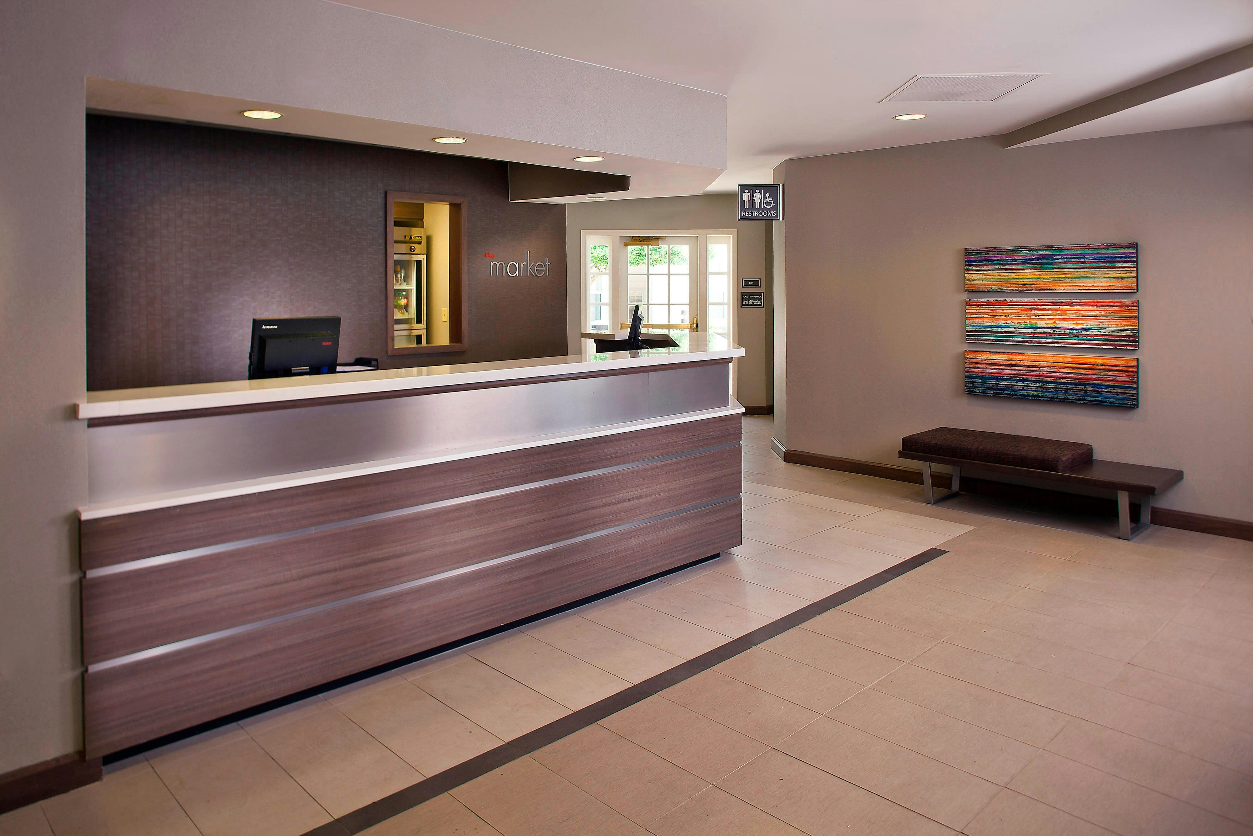 Residence Inn Baton Rouge Siegen Lane 1/12