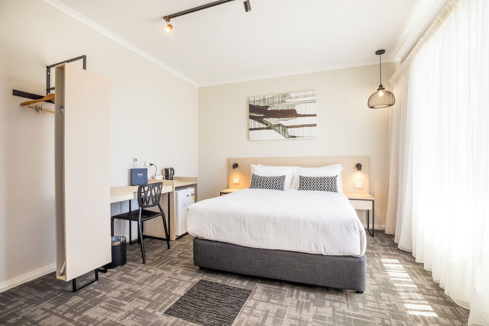 استوديو بسرير كوين