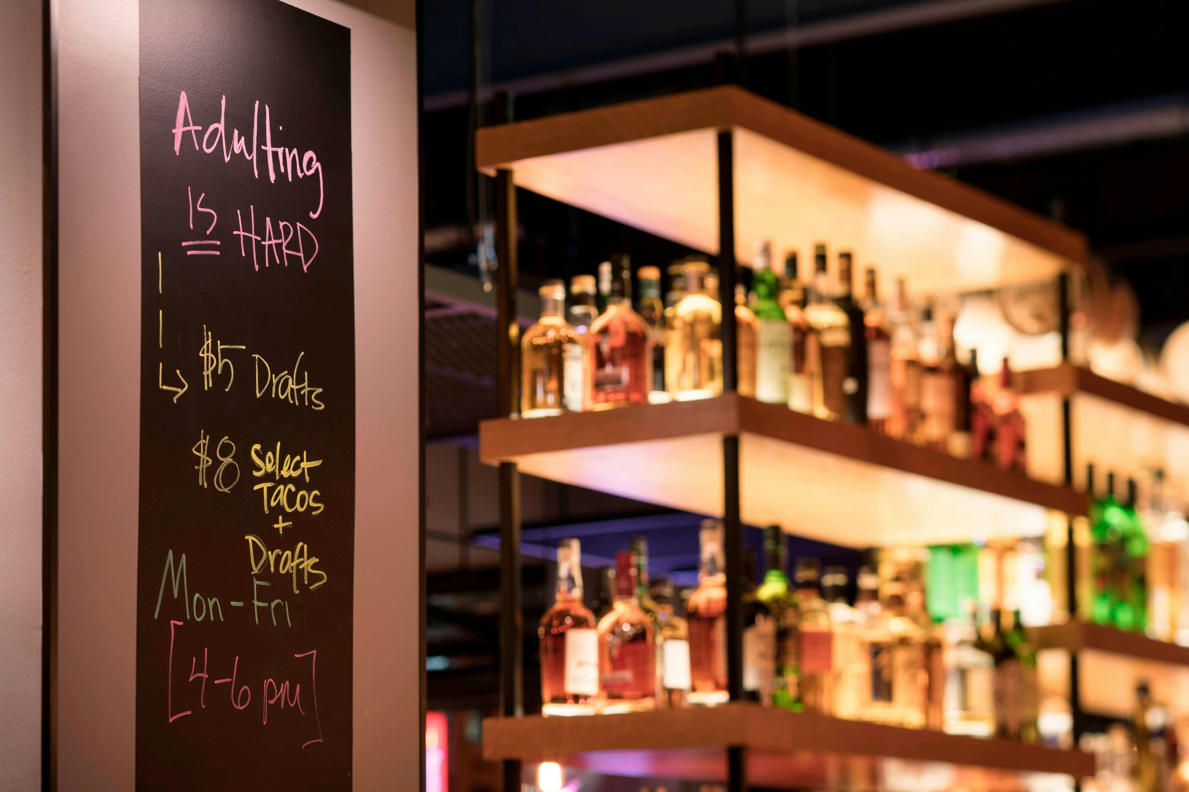 MOXY CHICAGO DOWNTOWN 6/30