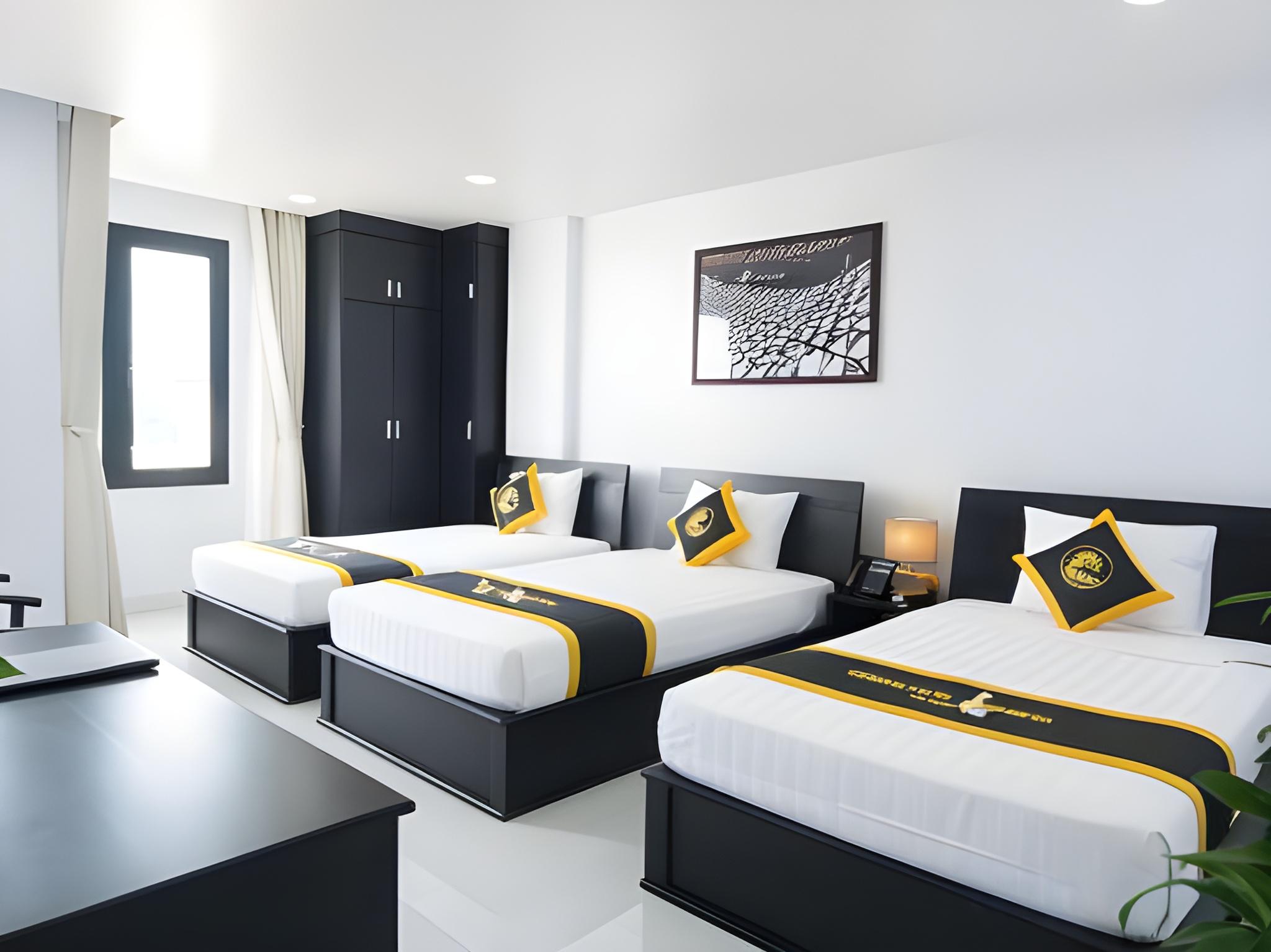 Deluxe, Triple, Single Bed