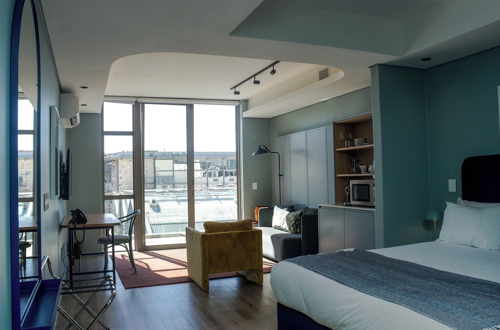 The Quarter Apartments 13/50