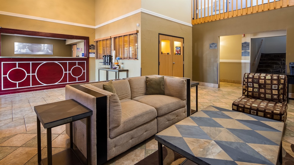 Best Western Alexandria Inn 24/33