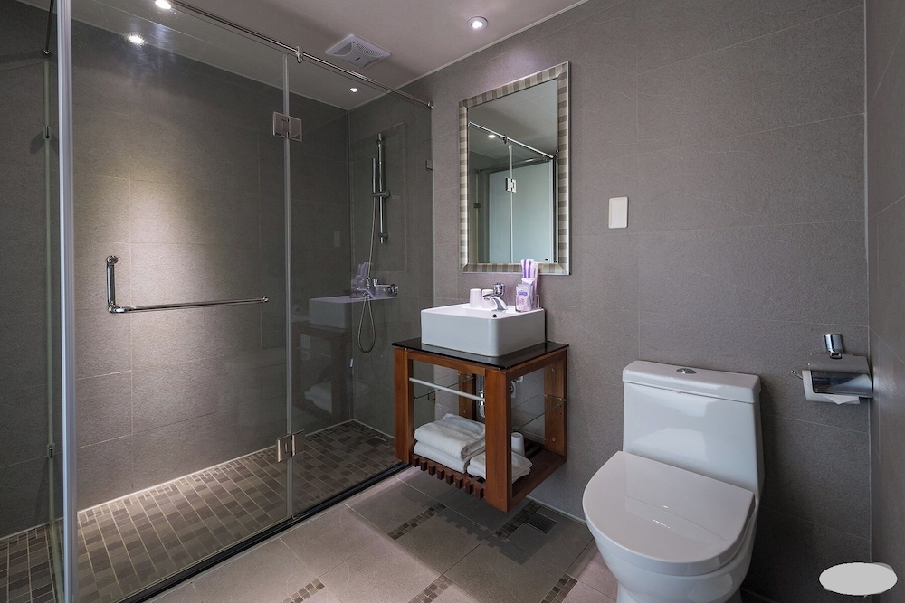 Paris Business Hotel 60/60