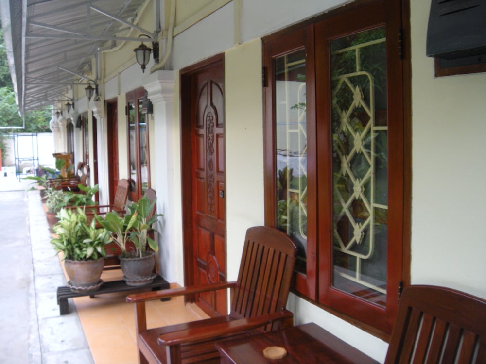 Phonepraseuth Guesthouse 53/69