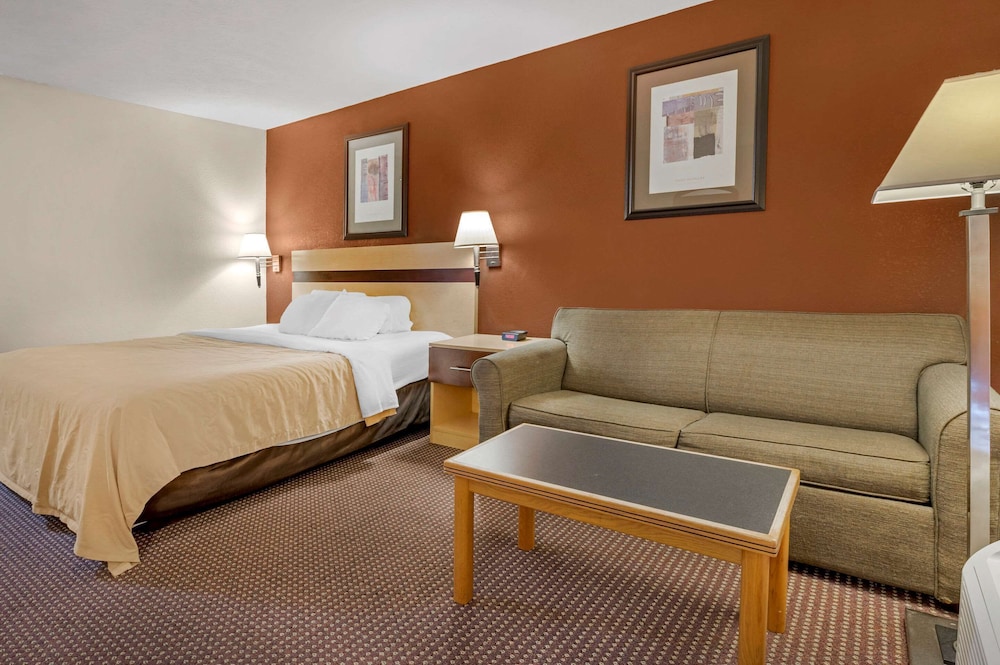 SureStay by Best Western Obetz Rickenbacker Airport 9/45
