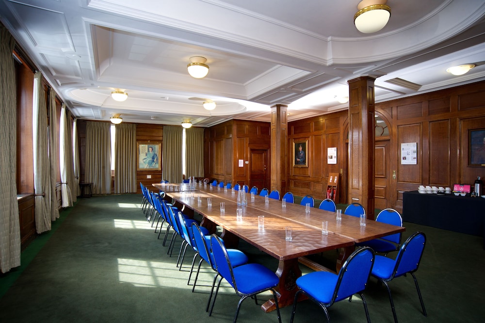 Goodenough College 24/50