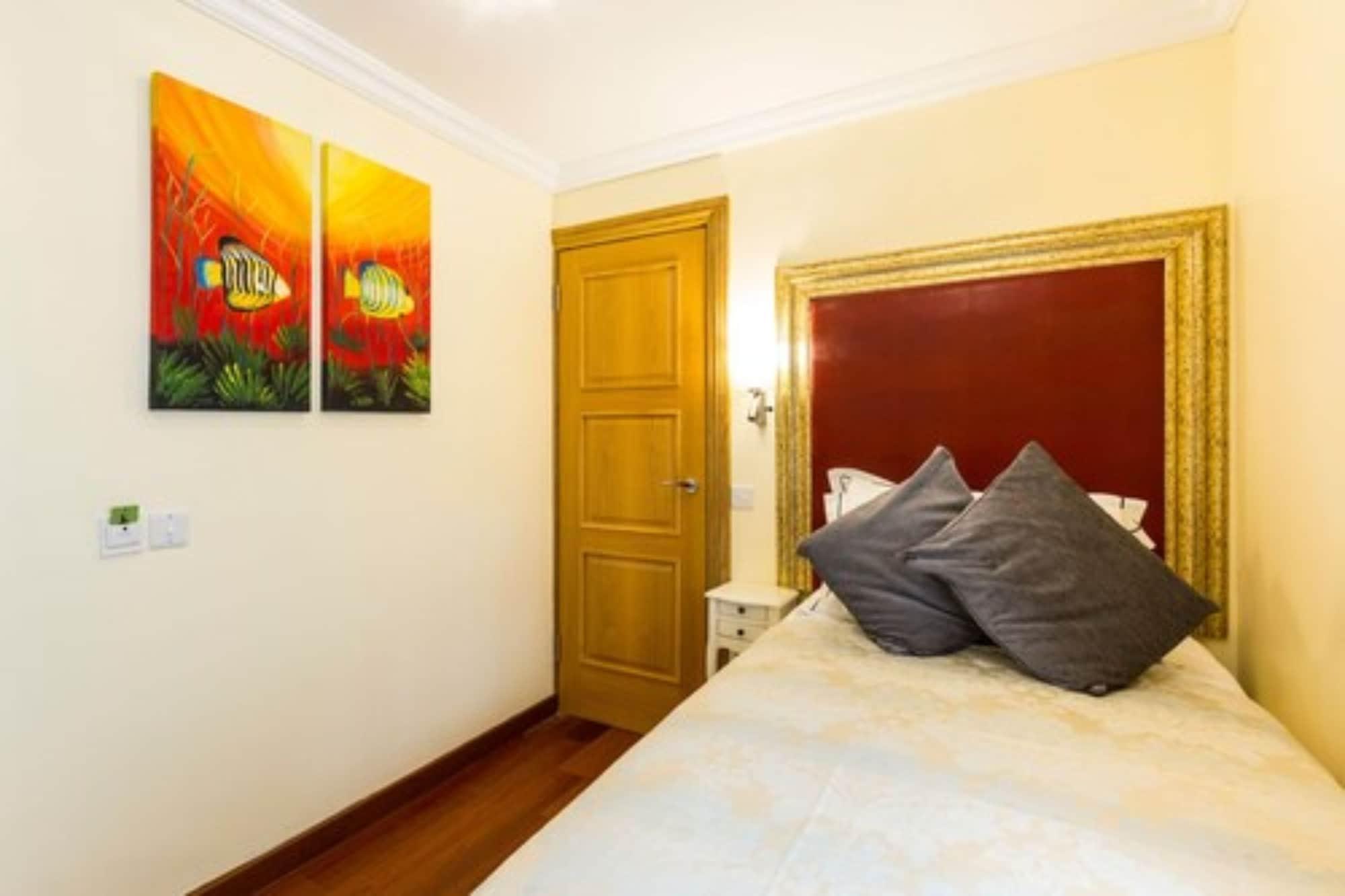 Linton Hotel 24/53