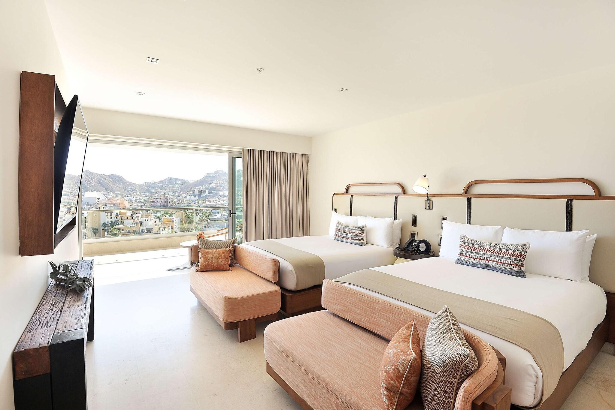 Infinity, 2 Queen Beds