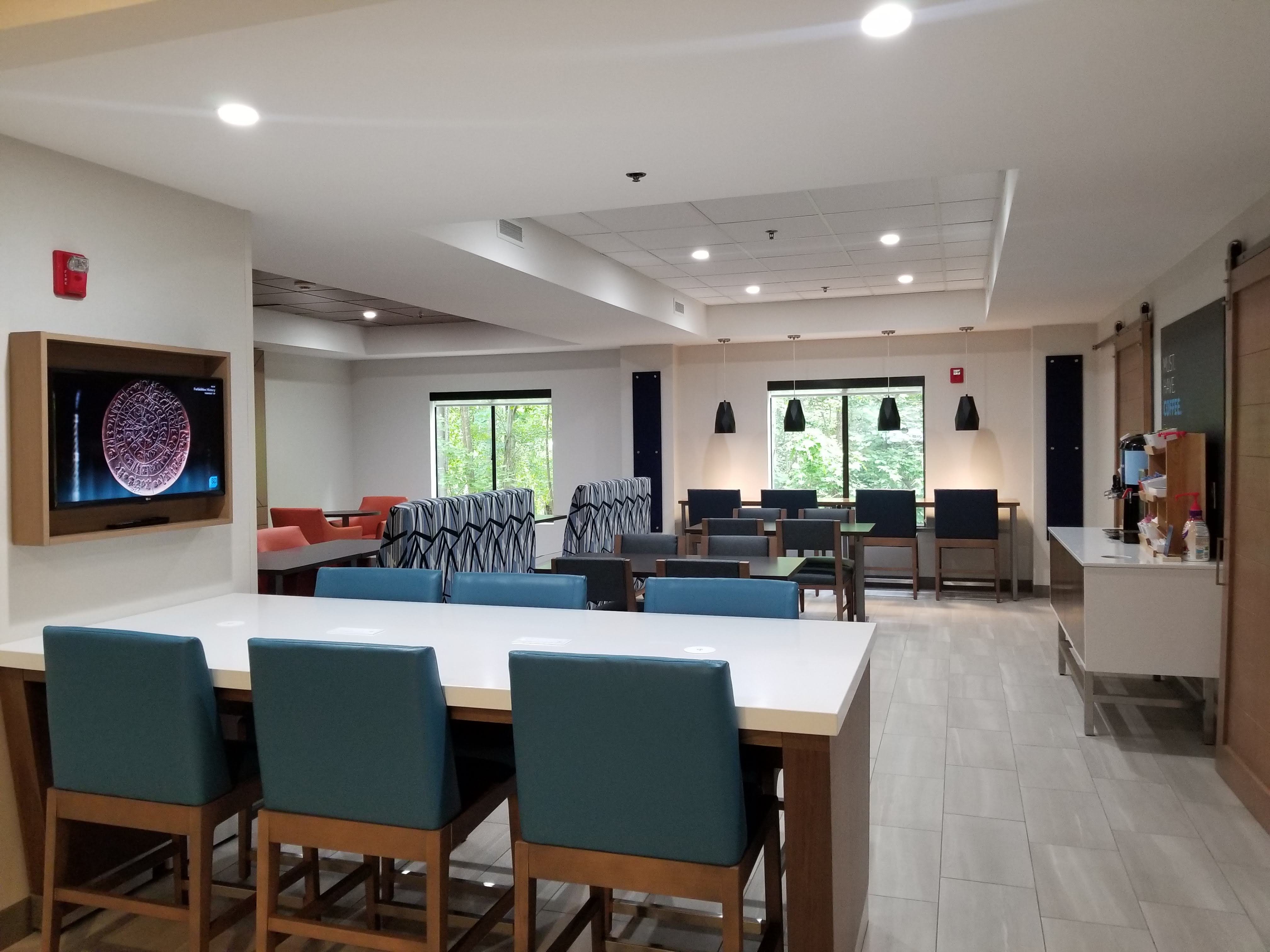 Holiday Inn Express Apex Raleigh 38/43