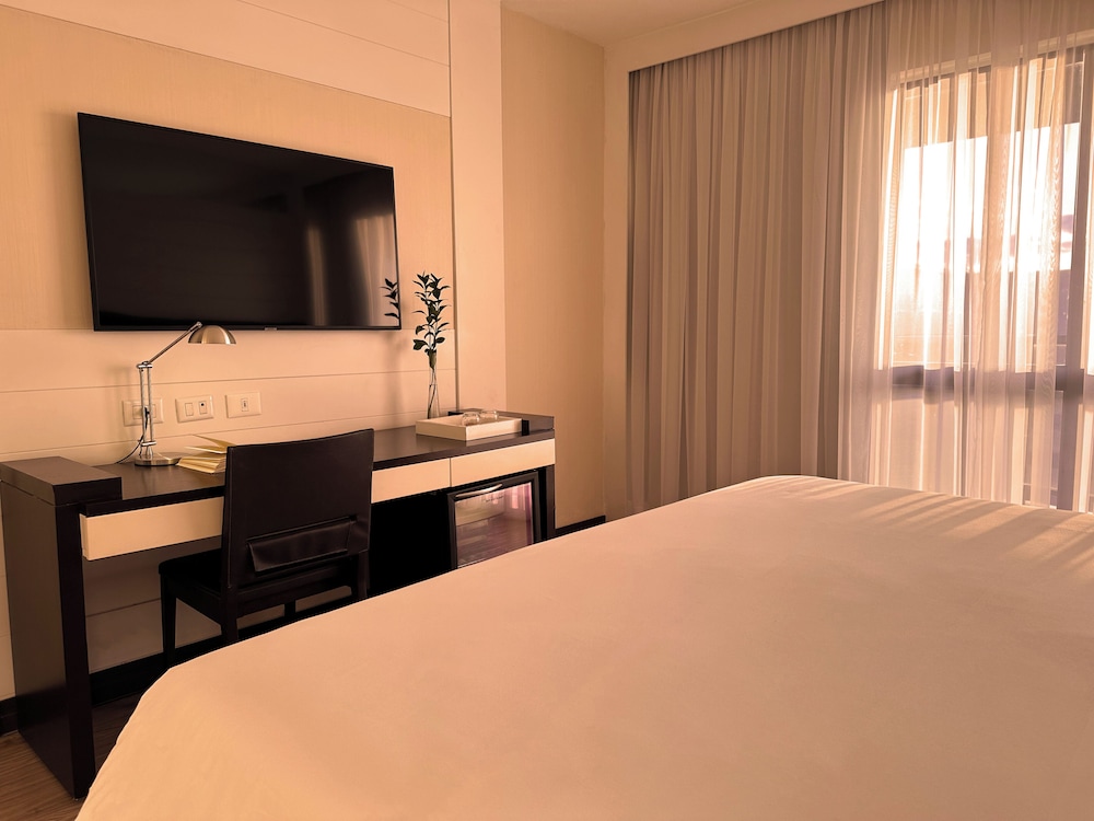Kubitschek Plaza Hotel 37/50