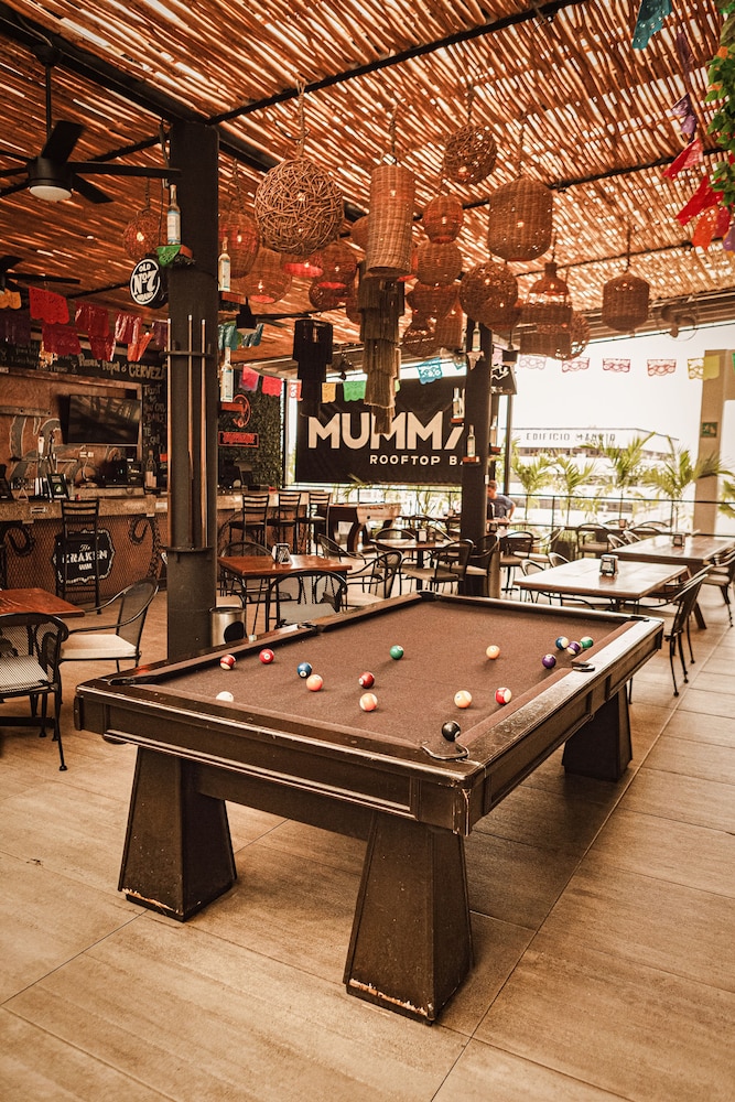 Nomads Hotel Hostel And Bar 41/55