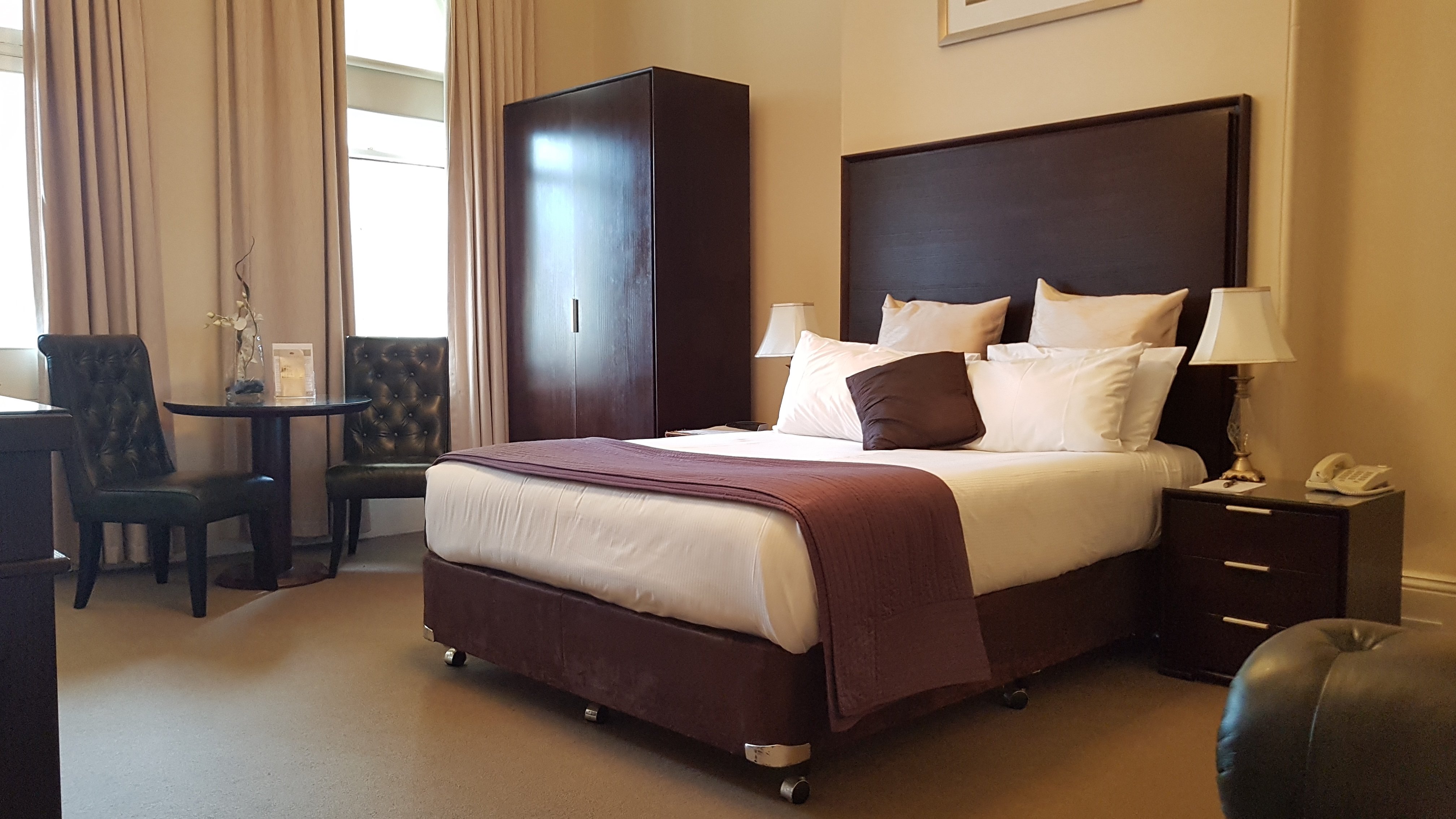 Largs Pier Hotel 2/10