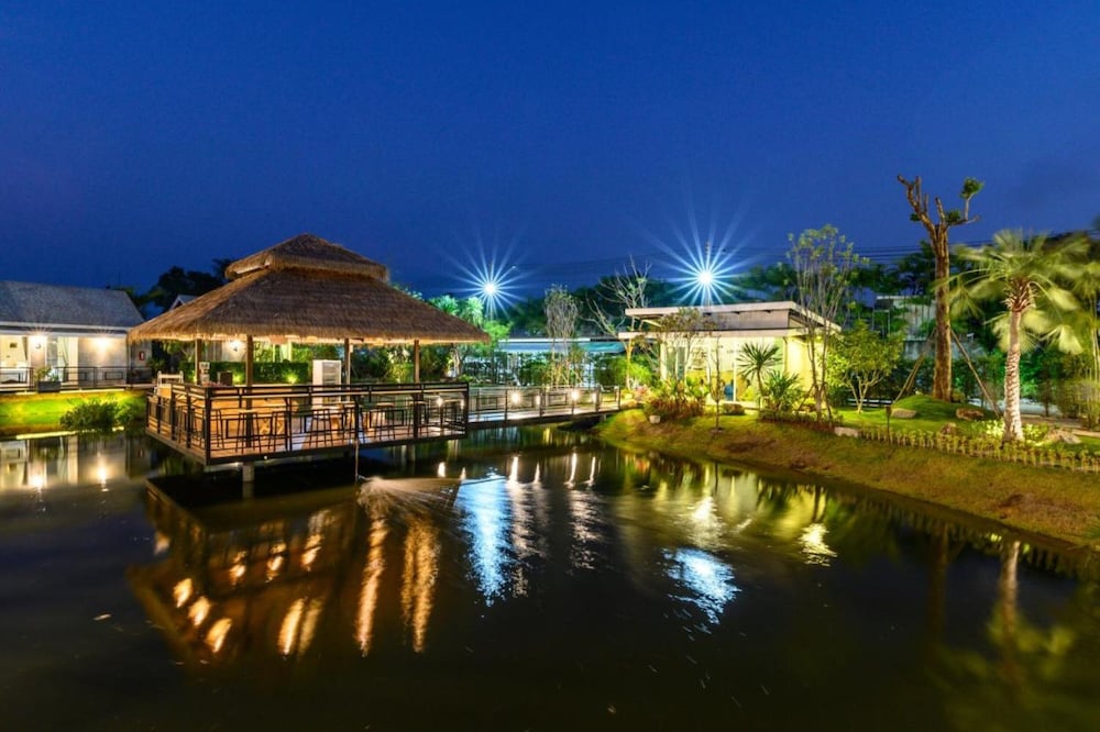Loftpical Resort 40/49