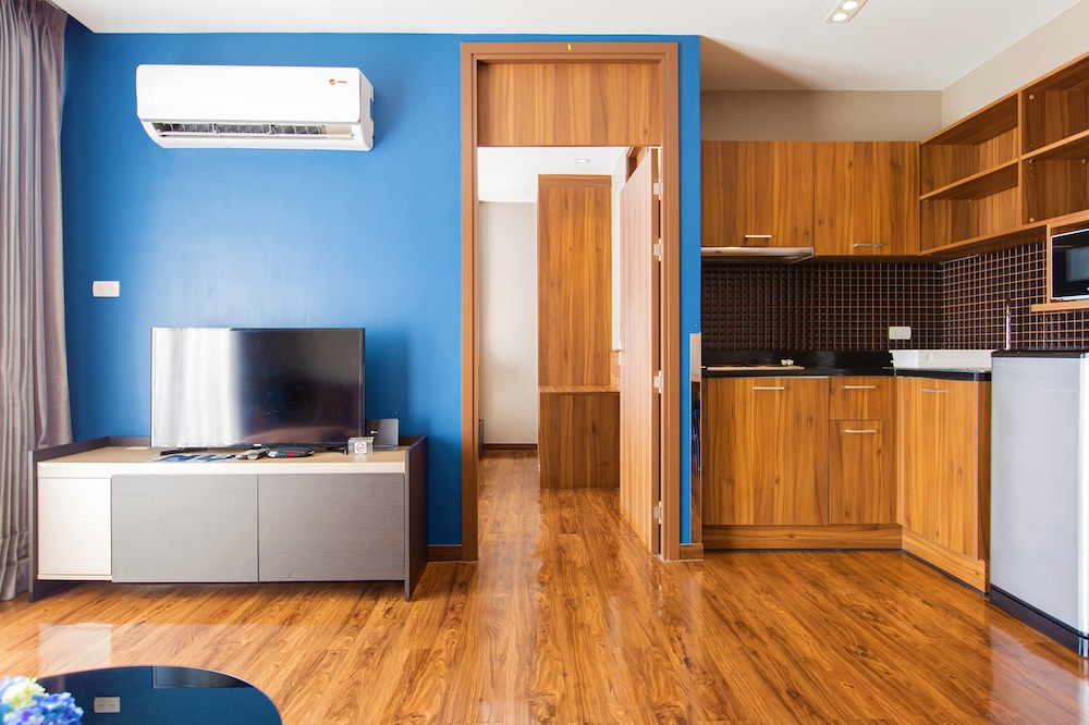 Amp Am House Hotel 7/46