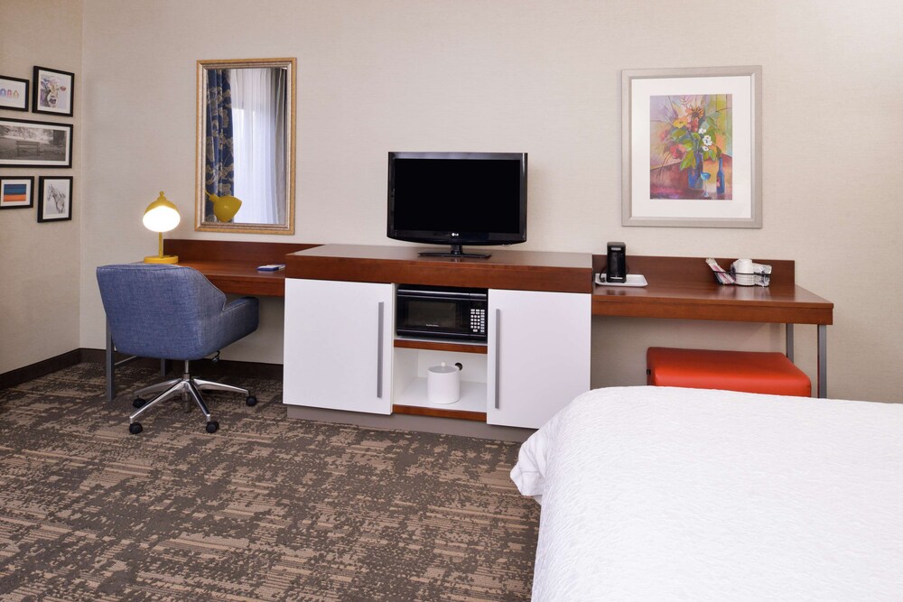 Hampton Inn Suites Wilmington 40/51