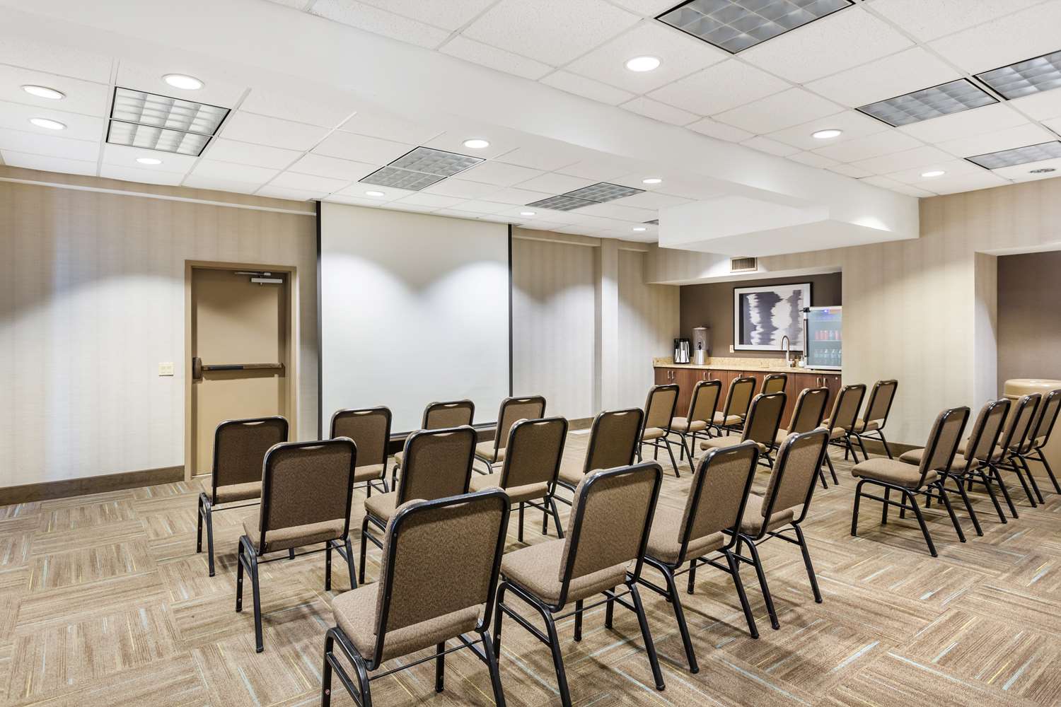 Best Western Plus Cotton Tree Inn 33/44