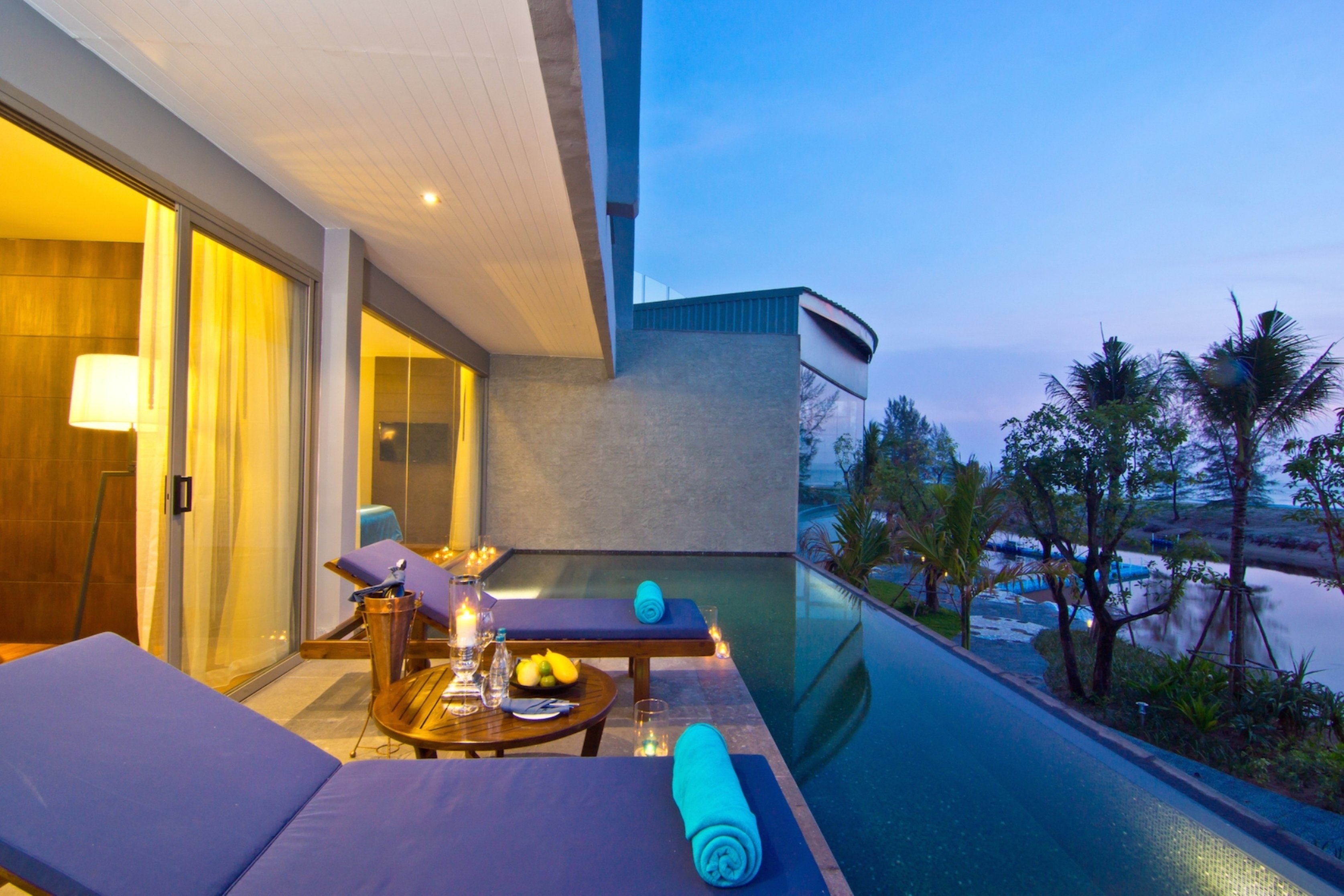 Le Coral Beach Resort And Cafe in TAKUA THUNG