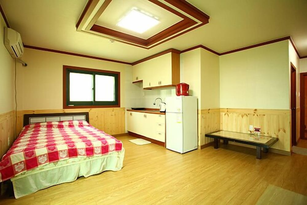 Pocheon Bluesky Pension 8/50