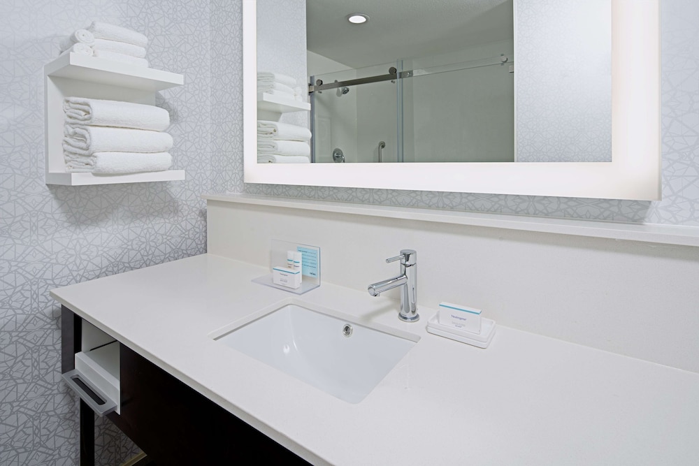 Hampton Inn Suites Gilroy Ca 19/45