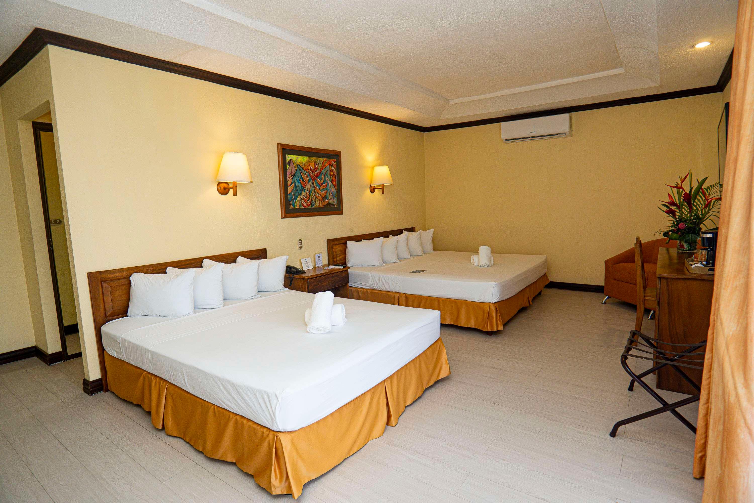 Room, 2 Queen Beds