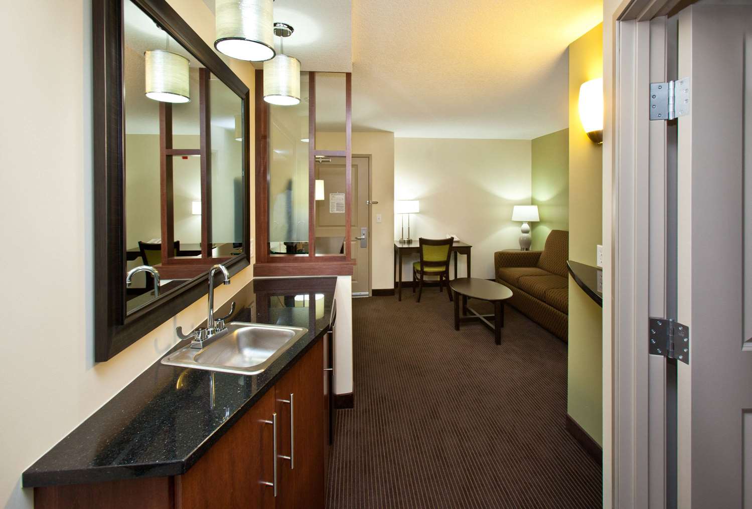 Americinn By Wyndham Fairfield 32/33